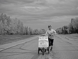 Ultramaratónec (34) prekonal všetkých: