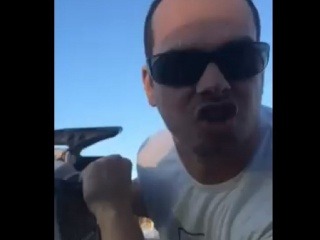 Masaker motorovou pílou v