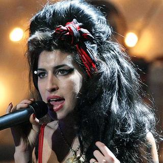Amy Winehouse má poškodené
