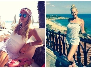 Obe plavovlásky milujú slnko,