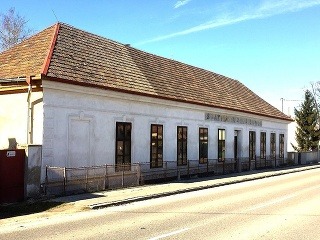 Zo škaredej zrúcaniny vyrástol