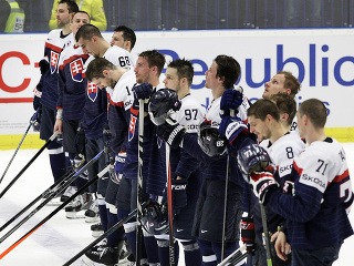 Hráči Slovenska po prehratom