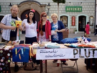 Plutožky v júni OZ