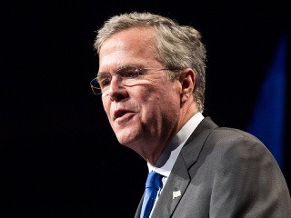 Bush prevalcoval všetkých rivalov