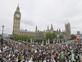 Masívne protesty sa konali
