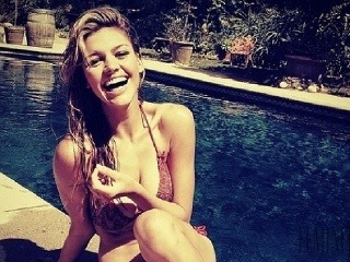 Táto žiarivá kráska zbalila