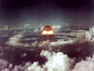 Výbuch atómovej bomby v