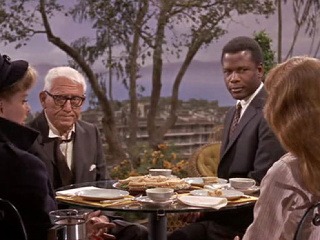 Hádaj, kto príde na