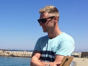 Nechcel pracovať pod tlakom