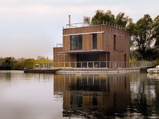 Nízkoenergetický plávajúci dom