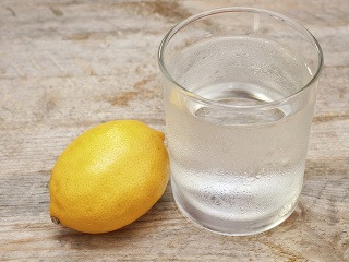 Citrón a voda vás