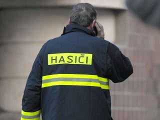V Bratislave zasahujú hasiči,