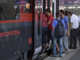 Migranti sa chceli vlakom
