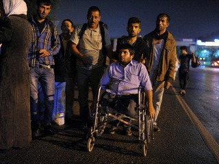 Sýrski utečenci chcú prejsť