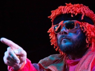 Chiki Liki Tu-a: 20-ročná