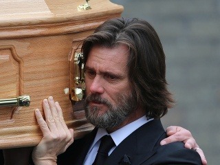 Skormútený Jim Carrey sa