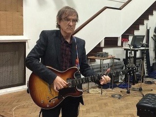 Viac než len Mekyho