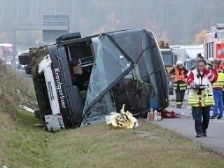 Nehoda autobusu neďaleko Erfurtu