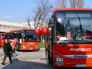 Nové autobusy pre cestujúcich