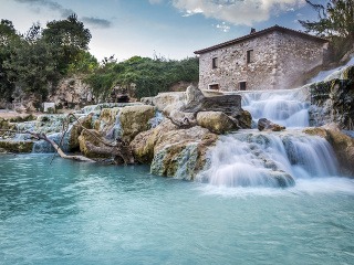 Prírodné kúpele v Saturnii,