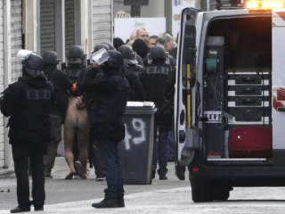 Polícia prekazila v Paríži