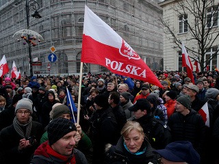 Demonštranti v Poľsku žiadajú