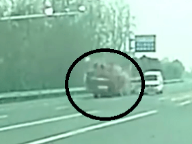 VIDEO Kamionista prudko zabrzil: