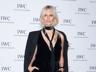 Modelka rodila pred pár