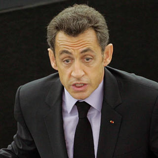 Sarkozymu sa anonym vyhráža