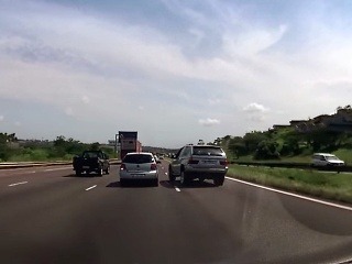 BMW X5 zaútočilo na