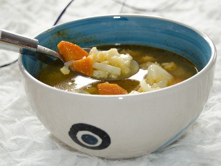 Zeleninová polievka s karfiolom