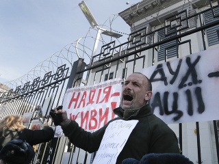 Protesty pred ruským veľvyslanectvom