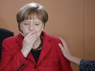 Merkelová to má v
