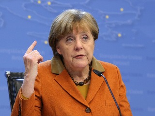 Merkelová priznala, utečencov musí
