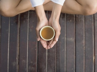 Jedna šálka čaju vás