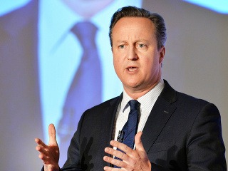 Cameron hrozí Britom, proti