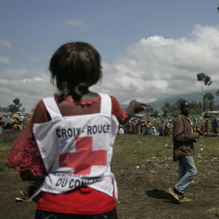 Červený kríž začal evakuovať