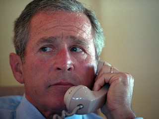 Exprezident Bush otvorene: Nepochybujem,