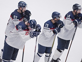 Smutní slovenskí hokejisti po