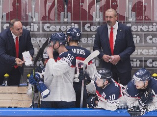 Slovenská lavička na čele