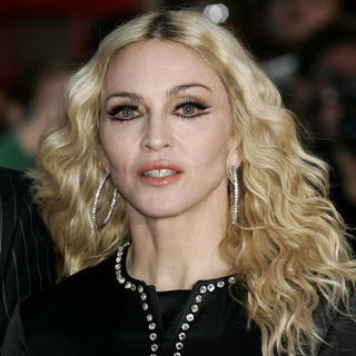 Madonna navštívi zranených v