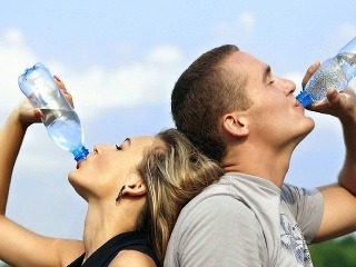 Pitie vody udržuje náš