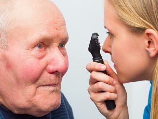 Šedý zákal: Rozoznajte prvé