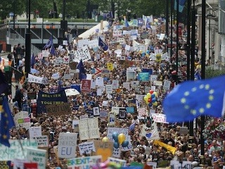 Briti protestujú proti výsledkom