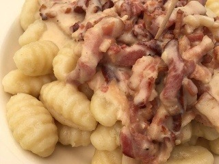 Bryndzové halušky na europarlamentný