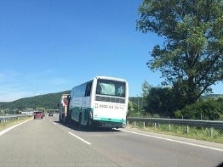 Nehoda autobusu na francúzskej
