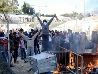 Na ostrove Lesbos protestovali