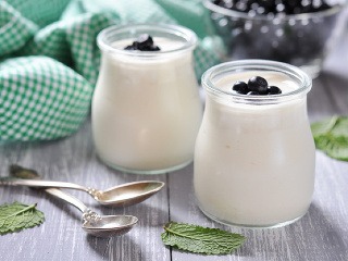 Biely jogurt má veľa