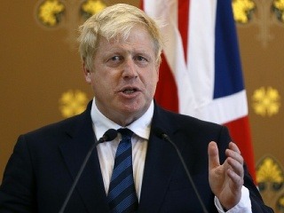 Johnson uisťuje Európanov žijúcich