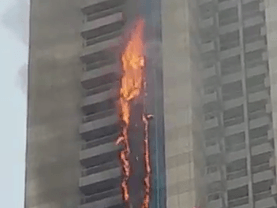 Ohnivé peklo v Dubaji: